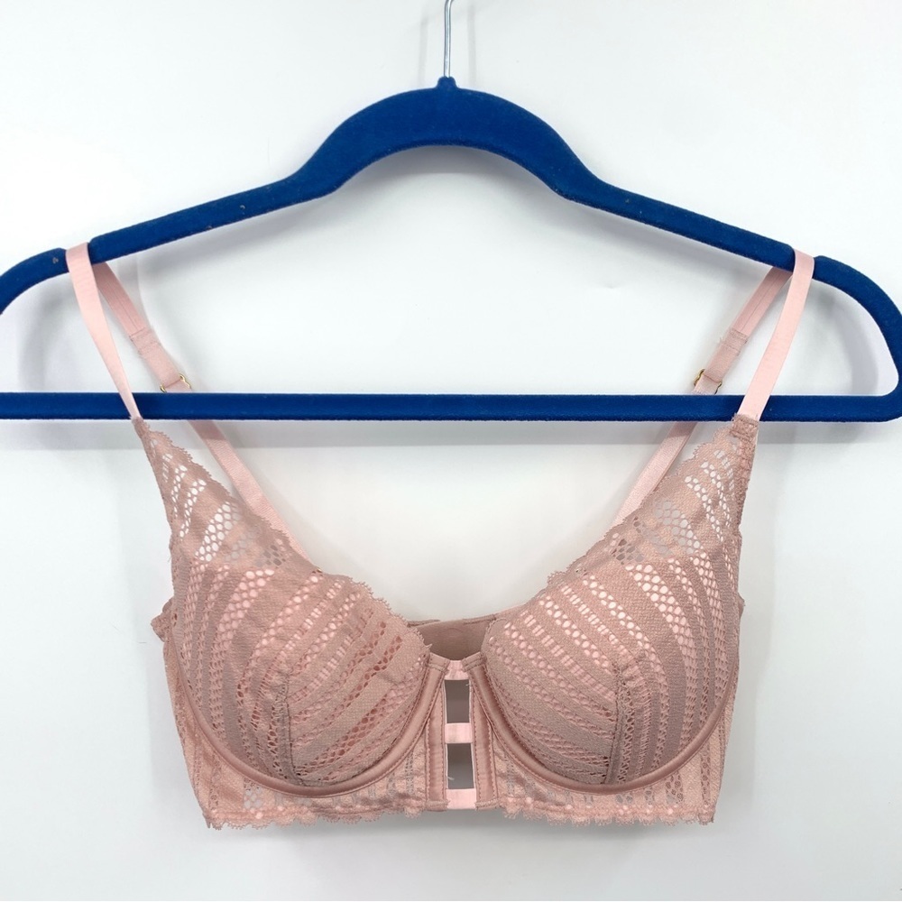 Victoria's‎ Secret Size 32D Bra Pink Sheer Lace Underwire Padded Lined Plunge